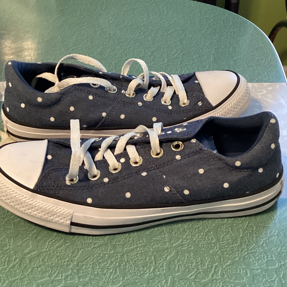 Converse All Star Blue and White Polka Dot Sneakers